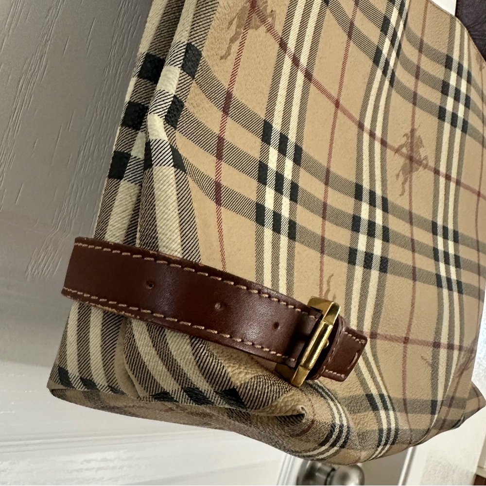 Vintage Burberry Messenger Bag - Picture 4 of 16